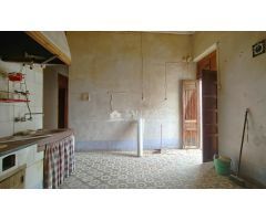 VENTA DE PISO EN LA ROMANA, PARA REFORMAR
