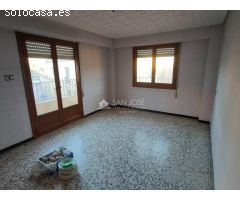 INMOBILIARIA SAN JOSE VENDE PISO EN EL CENTRO DE HONDON DE LAS NIEVES