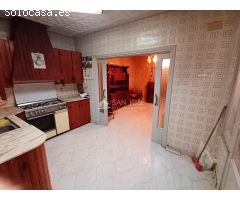 VENTA DE CASA PARA REFORMAR EN NOVELDA, ZONA LA GLORIETA