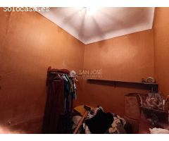 VENTA DE CASA PARA REFORMAR EN NOVELDA, ZONA LA GLORIETA
