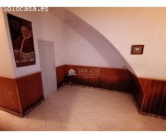 VENTA DE CASA PARA REFORMAR EN NOVELDA, ZONA LA GLORIETA