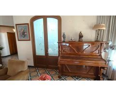 VENTA DE CASA JUNTO DOS LOCALES EN NOVELDA