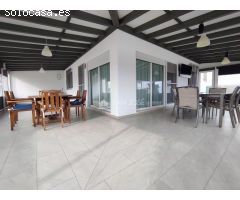 SE VENDE ESPECTACULAR CHALET SEMINUEVO EN MONFORT DEL CID.