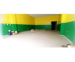 SE VENDE LOCAL COMERCIAL EN  NOVELDA ZONA PARQUE DE TRÁFICO