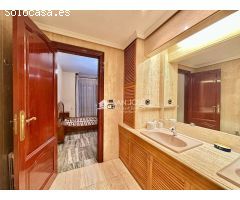 SE VENDE CASA CON PISCINA EN GLORIETA DE NOVELDA.