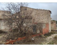 SE VENDE CASA CON PARCELA EN MACISVENDA. PRECIOSO ENTORNO RURAL