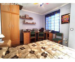 SE VENDE  AMPLIA CASA CON PATIO EN NOVELDA ZONA HORCAS.