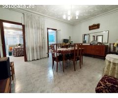 SE VENDE CASA PLANTA BAJA EN ASPE CON TERRAZA DE 85M2