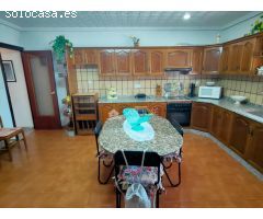 SE VENDE CHALET GRANDE PARA ENTRAR A VIVIR MUY CERCA DEL PUEBLO DE ASPE
