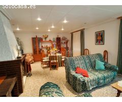 SE VENDE CHALET GRANDE PARA ENTRAR A VIVIR MUY CERCA DEL PUEBLO DE ASPE