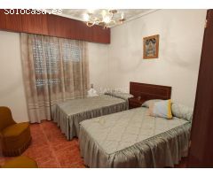 SE VENDE GRAN CASA EN BUEN ESTADO CON ALMACEN GRANDE EN ASPE