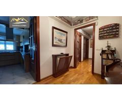 SE VENDE PISO MUY ALTO Y AMPLIO EN LA ZONA DEL PINO CON GARAJE Y SERVICIOS CERCA!