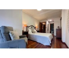 Se vende piso amplio con ascensor y garaje listo para entrar a vivir en el corazón de Xinzo.