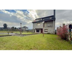 ¡Descubre el hogar de tus sueños en este impresionante chalet independiente!