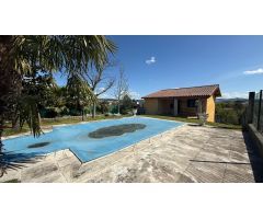 Casa con terreno, garaje y piscina cerca del polígono y de Ourense