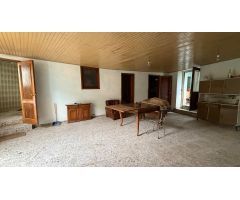 Casa de piedra sin registrar para reformar