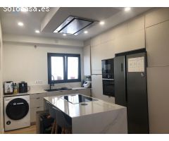 ¡Oportunidad única en Bahía Blanca! Vivienda de lujo completamente reformada