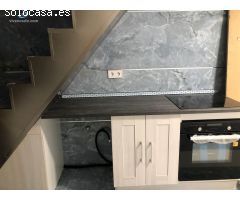 Local en venta con reforma para vivienda y vistas al mar
