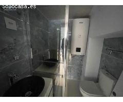 Local en venta con reforma para vivienda y vistas al mar