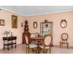 ¡Piso de 212 m2 en la Playa del Cura, Torrevieja!