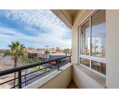 ¡Piso de 212 m2 en la Playa del Cura, Torrevieja!