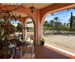 Bienvenido al chalet de tus sueños en Alzabares