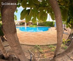 SI BUSCA ALGO EXCLUSIVO AQUI TE PRESENTAMOS ESTE MAGNIFICO CHALET EN LA ZONA DE PERLETA!!!!