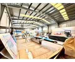 NAVE INDUSTRIAL DE 600M2,  SEMI-NUEVA EN MUY BUEN ESTADO CON PARCELA PRIVADA DE 400M2