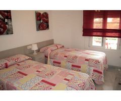 ALQUILER POR TEMPORADAS EN LOS BOLICHES, FUENGIROLA.  2 DORMITORIOS, JARDINES Y PISCINA.