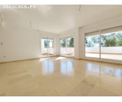 Gran piso con posibilidad de 4 dormitorios y amplias terrazas en Torrox