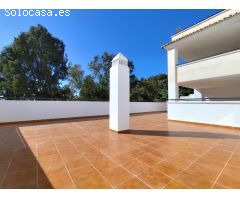 Gran piso con posibilidad de 4 dormitorios y amplias terrazas en Torrox
