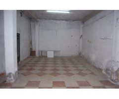 LOCAL DE 100M2 PARA REFORMAR, EN ZONA FERIA .
