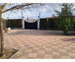 PARCELA CON VIVIENDA EN URB LAS VIÑAS (ALBACETE) A 5 KM DE LA CIUDAD