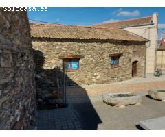 CASA EN VENTA  EN ORTIGOSA DEL PESTAÑO