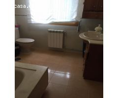 CASA  CON TERRAZA Y  BAJO PARA VARIOS COCHES