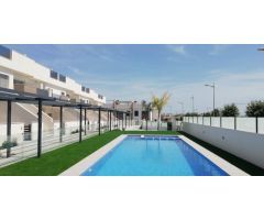 Bonito Residencial de Bungalows con piscina en Pilar de la Horadada