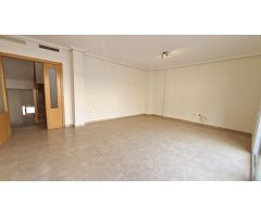 Dúplex espacioso, 3 dormitorios, 2 baños, solárium, garaje, piscina, en Los Montesinos