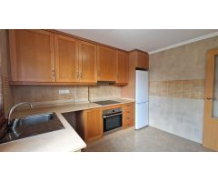 Dúplex espacioso, 3 dormitorios, 2 baños, solárium, garaje, piscina, en Los Montesinos
