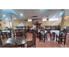 Restaurante, sala de fiestas/karaoke y vivienda situado en el polígono de Palma de Gandía