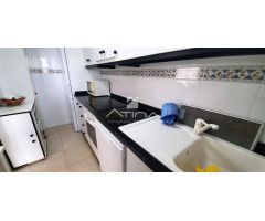 Apartamento con vistas abiertas al mar situado en 1ª línea de la playa de Guardamar