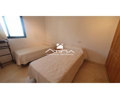 Apartamento en chaflán situado en excelente urbanización, en la playa de Guardamar de la Safor