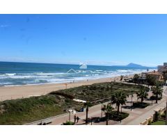 Encantador apartamento vistas al par situado en 1ª línea playa Guardamar de la Safor