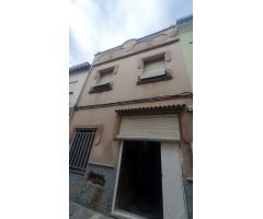 Casa en el centro de Bellreguard, cerca de todos los servicios y a solo 4 km de la playa