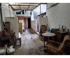 Gran casa en esquina con múltiples accesos en LAlqueria de la Comtessa