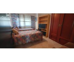Precioso apartamento con dos amplias terrazas situado en 4ª linea playa Daimús,