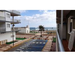 Apartamento totalmente reformado con vistas al mar situado en 1ª línea playa Daimús