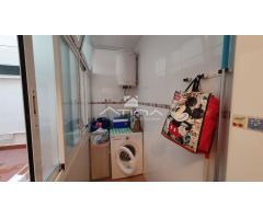 Apartamento totalmente reformado con vistas al mar situado en 1ª línea playa Daimús