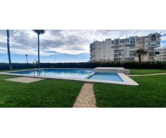 Espectacular apartamento en primera línea de playa en Daimús, con inmejorables vistas frontales al m