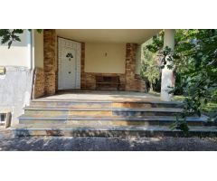 Casa de campo en Toral de Merayo, Ponferrada con piscina propia y garaje incluido
