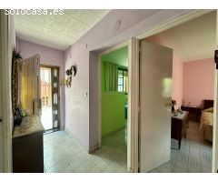 CASA CON TERRENO - FLORES DEL SIL